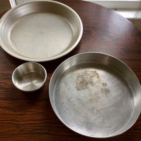 Vintage Aluminum Pan set of 3 Vitality and Valiant by Mirro Wear-Ever - Picture 1 of 10